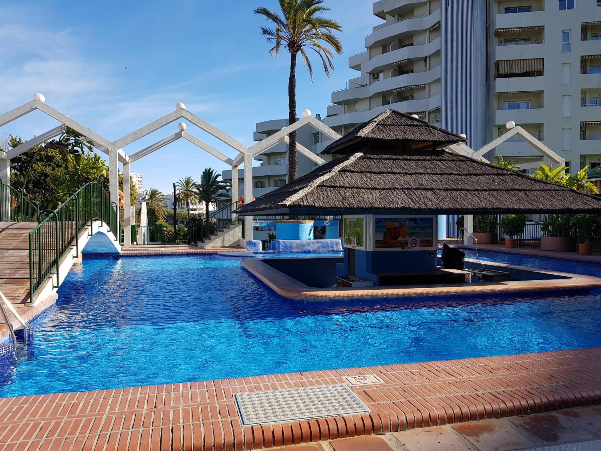 G&G Benalbeach Mediterranean Views Benalmádena Exteriör bild